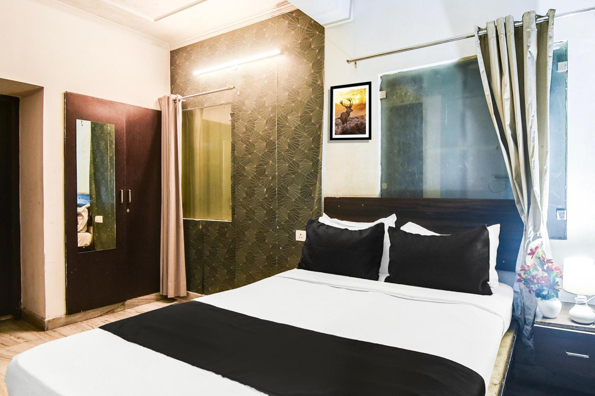 Hotel O Gangashrey 3*